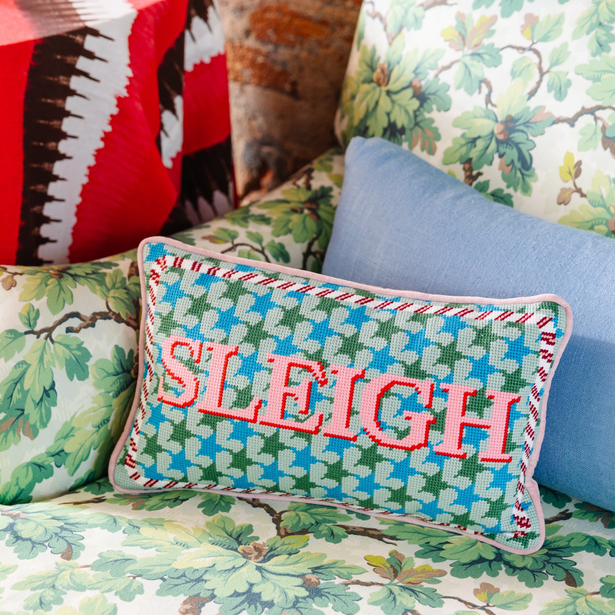 Sleigh Pillow