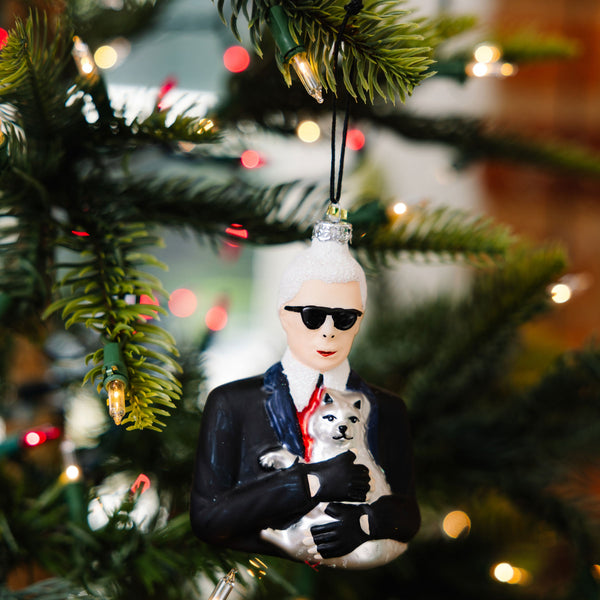 244A8566_127f7dae-708e-4694-